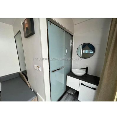 Maßgeschneiderte Farbe Moderne Container Mini Urlaub Kapsel Zimmer Ein Schlafzimmer Stahlkonstruktion Hotel mit modernem Stil entworfen