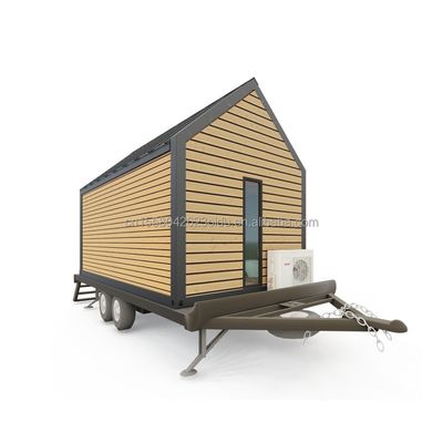 Modernes dreieckiges Holzcontainerhaus auf Rädern für den Verkauf von Kaffee im Freien