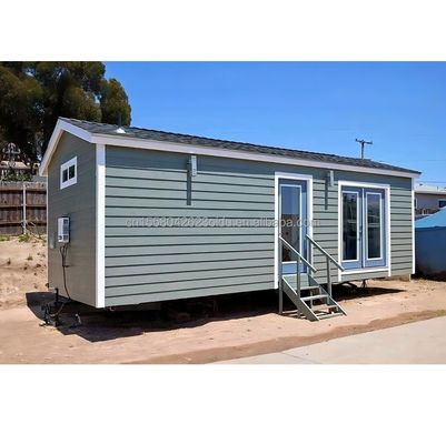 Außenvorgefertigtes dreieckiges Dach aus Stahl Sandwich-Panel-Haus mit galvanisierten Quadratrohren aus Stahl Hauptstruktur