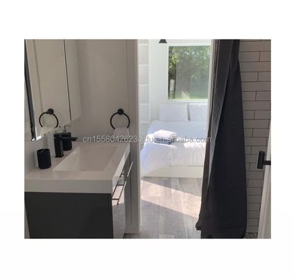 20ft 40ft Shipping Container Vorgefertigtes Haus für Carport mit Sandwich-Panel und galvanisierten Stahl Biegen 180g