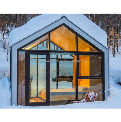 Modifizierte Schiffscontainer Prefab Haus Dreieckdach und stabile Holzgrundlage für Wohnraum Stahlcontainer Haus