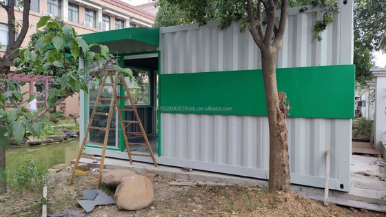 40 FT Erweiterbares Stahl-Vorgefertigtes Haus für anpassbare mobile Container-Lager Wand 50/75/100mm Welle Sandwich-Panel