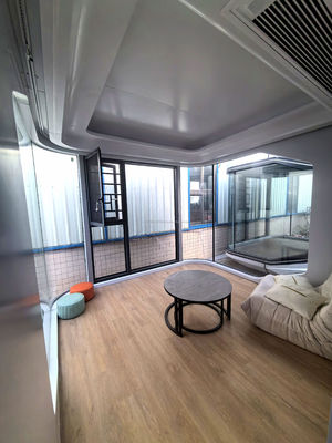Modernes Design Sandwich Panel Tür Modulares Mobilhaus in der Europäischen Union mit 20 Ft vorgefertigten Flachverpackung Container