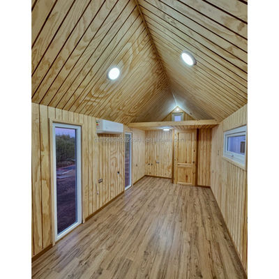 Modernes Dreieckresort Hotel Prefab Containerhaus mit einem Bett Bad Küche und Garten Funktionen Sandwich-Paneldür