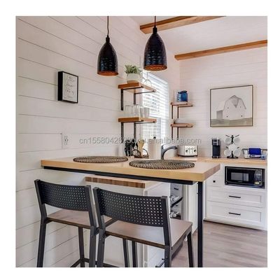 Hauptkonstruktion Galvanisiertes Stahlquadratrohr Holzbehälter Familienhaus Europäische Union Australien 40ft 2 Schlafzimmer 1 Saal