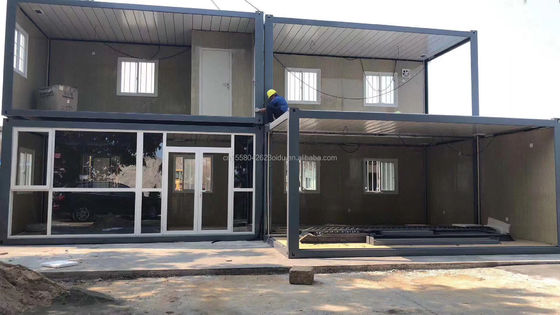 Erschwinglich 20ft Knock Down Sandwich Panel Portable Prefab Hotel Container Modularhaus mit Aluminiumoxidfenstern