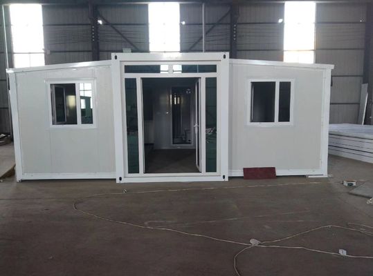 Hauptstruktur Galvanisiertes Stahlquadratrohr Vorgefertigtes winziges Containerhaus in individueller Farbe für das Wohnen im Freien